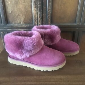 Ugg classic mini fluff boots Bouganvillea women's size 7